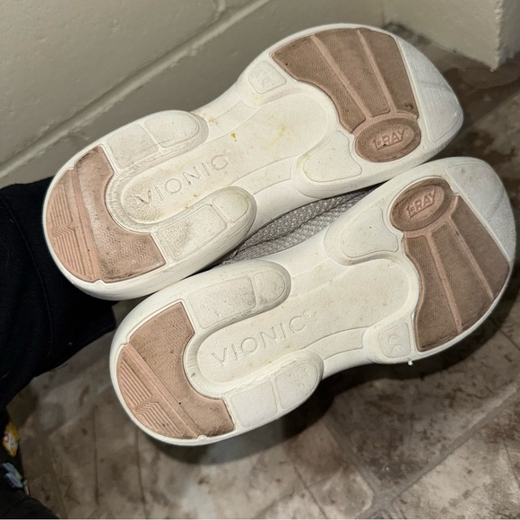 Womens Vionic Vortex Kallie Slip on Gray and White Casual Flat Shoes Size 5 - Picture 11 of 16